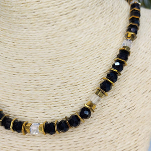COLAR CRISTAIS PRETOS E HEMATITES